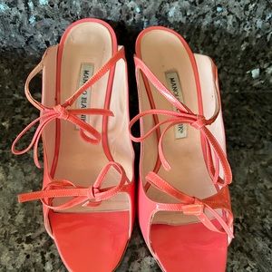 Manolo Blahnik Hot Pink Patent Bow Slide